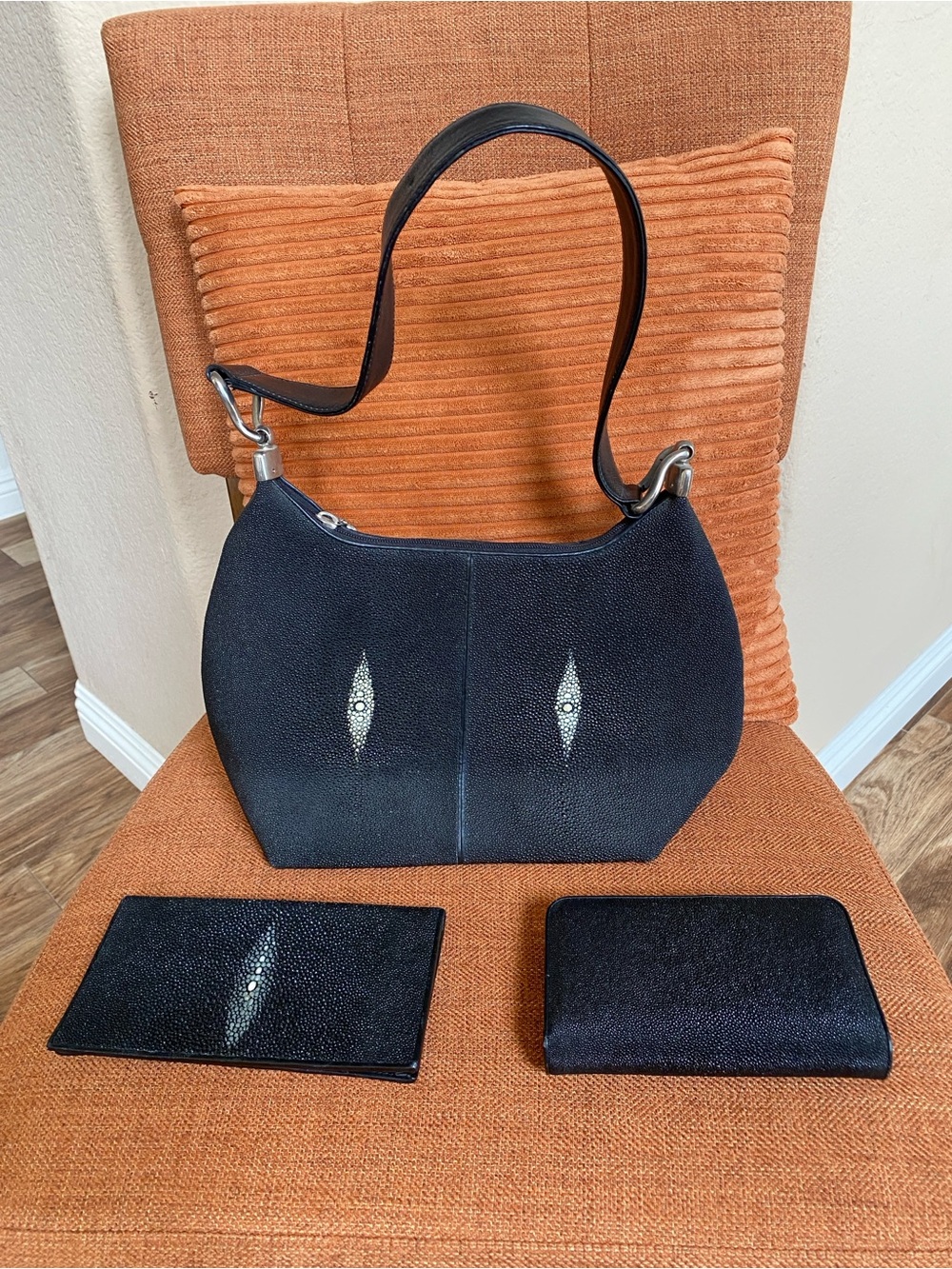Vintage Genuine Stingray Leather Handbag & Wallet Set